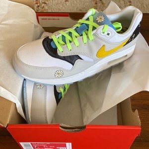 Nike Air max 1 size 7Y womens 8.5 new in box white/yellow/blue/daisy canvas